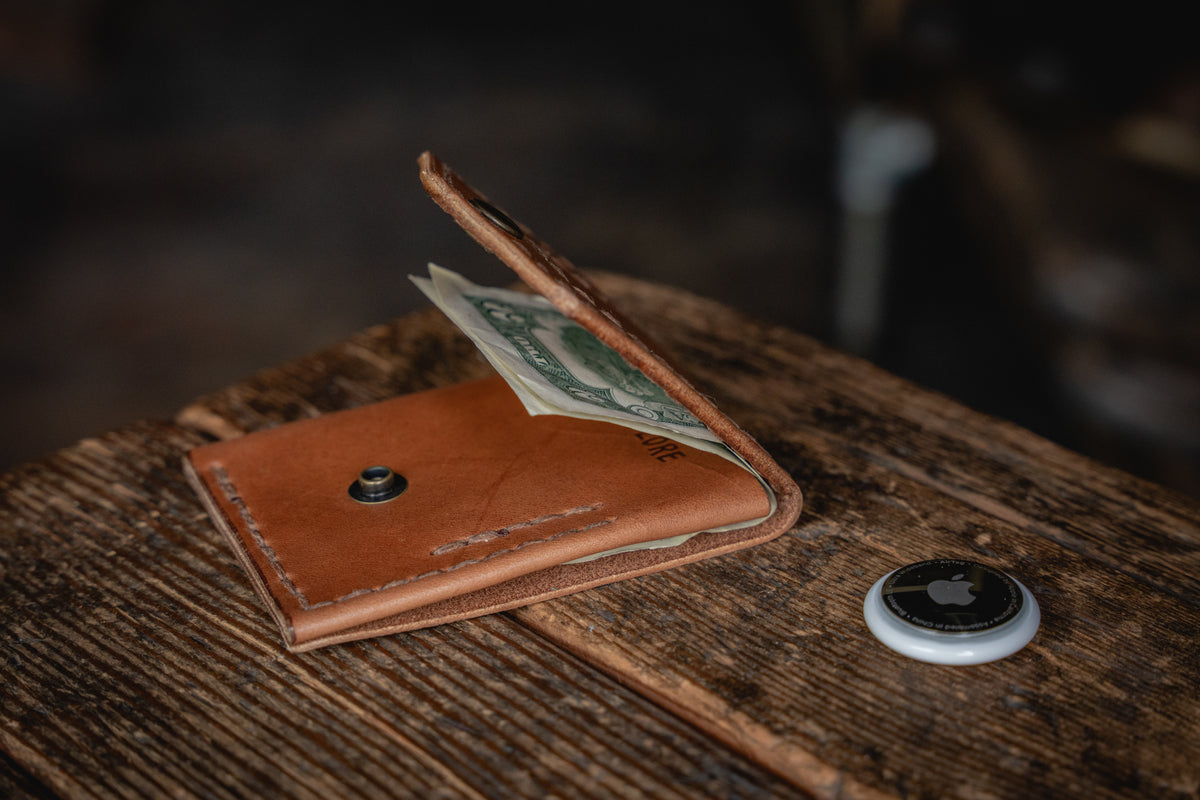 Worry Wallet Apple AirTag Coin Card Cash Handmade Leather Quality Wallet
